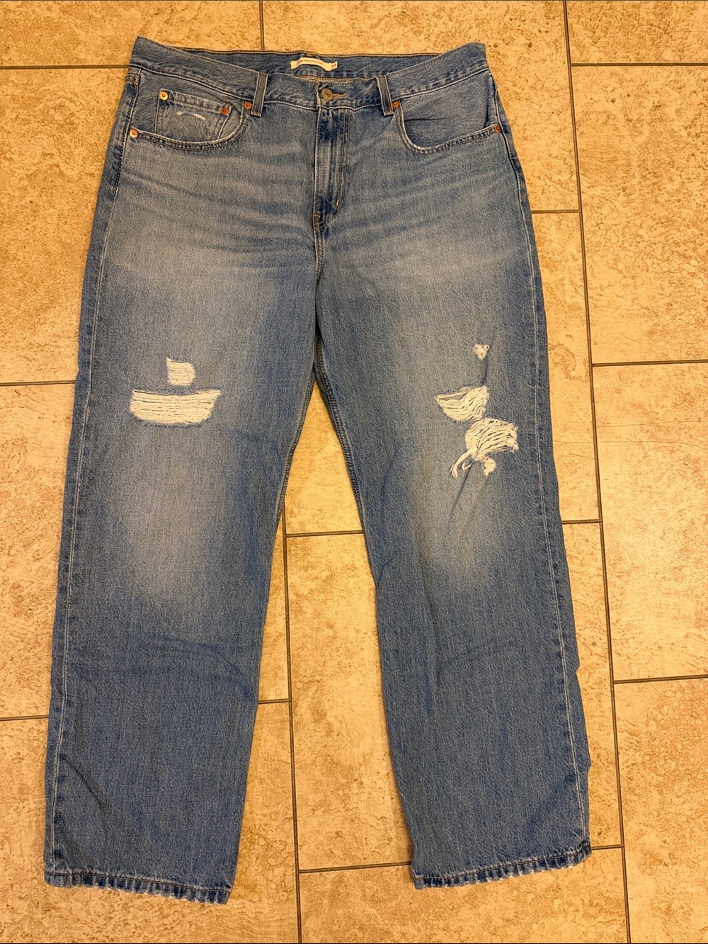 NWOT Women’s Levi’s low pro straight Leg Jeans size 33